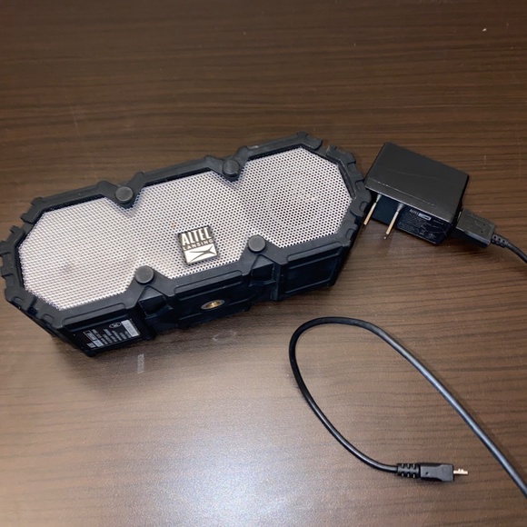 Altec Lansing Waterproof Bluetooth Speaker - Picture 1 of 3
